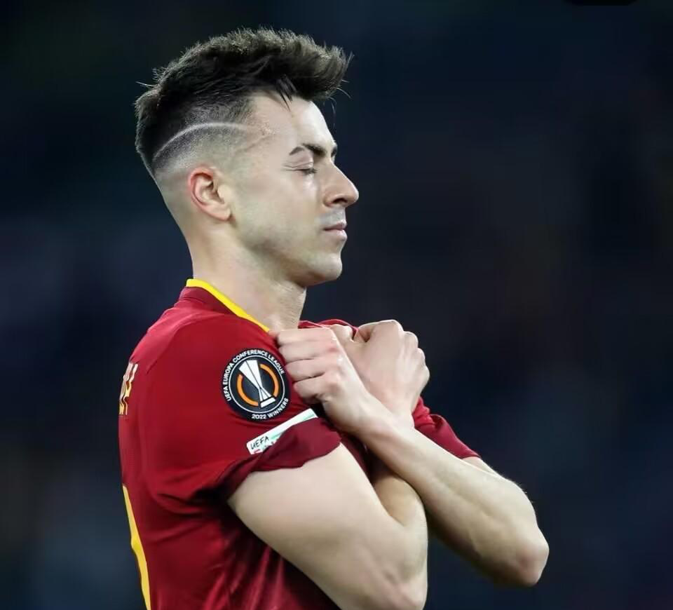 费耶诺德迎社区盾关键赛,今夜战术微调,引发热议,纪律约束更严格 费耶诺德迎社区盾关键赛,今夜战术微调,引发热议,纪律约束更严格