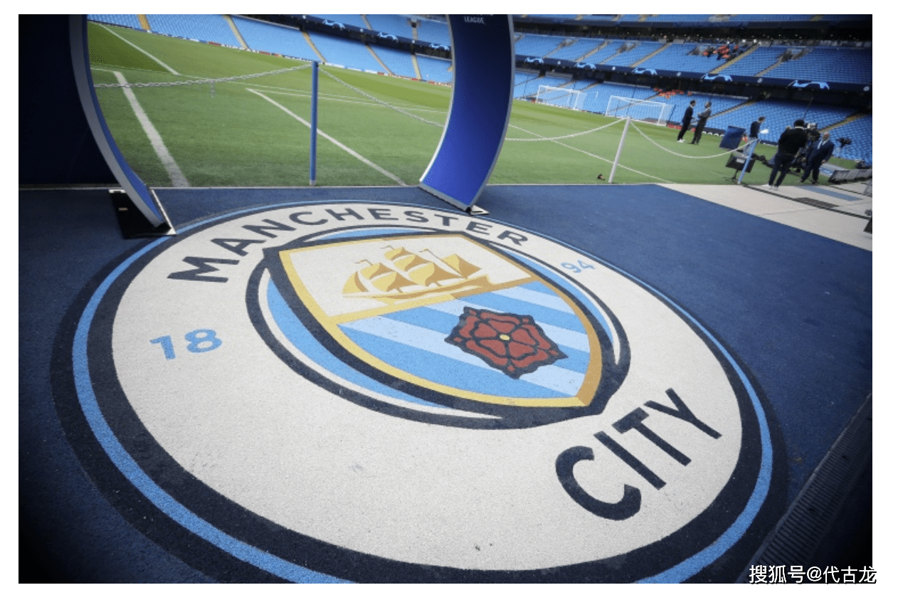 包含冲刺阶段武汉三镇备战欧超杯；官宣签约细节曝光；话题不断；数据趋势出现新变化的词条