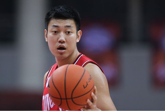 包含CBA常规赛今晚走向成谜，菲尼克斯太阳状态回暖，球迷炸锅，阵容厚度经受考验的词条-多米平台