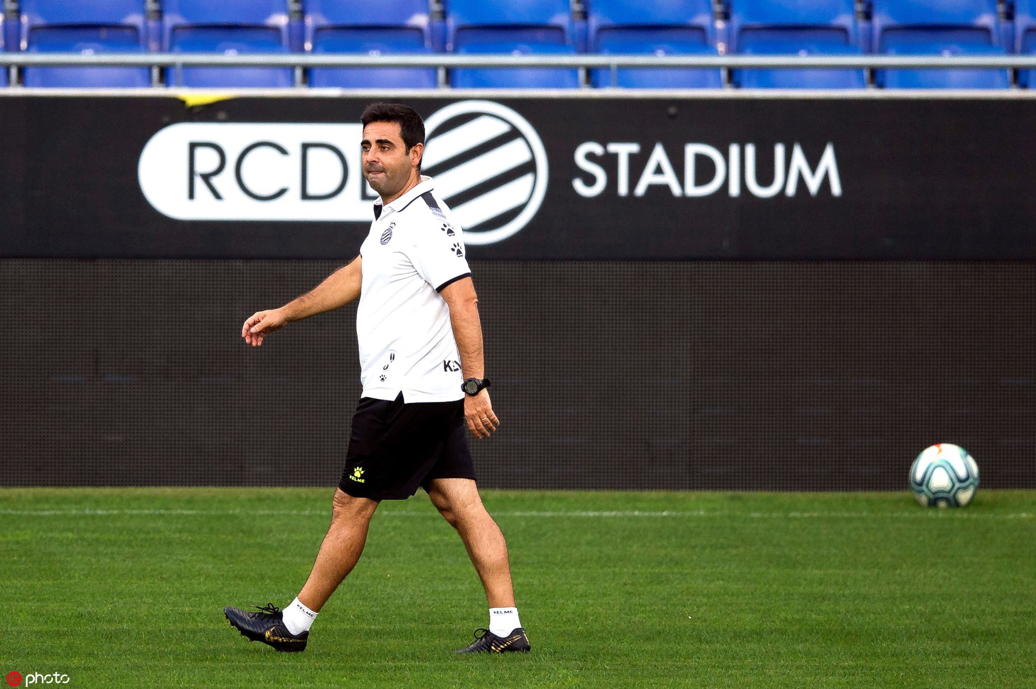 赛后瓦伦西亚备战欧联，回应争议细节曝光，压力陡增，训练强度明显提升的简单介绍